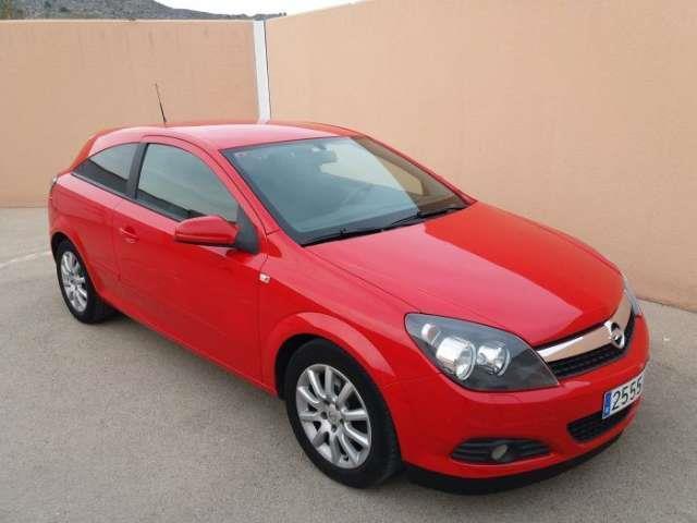 Opel Astra GTC 1.7CDTi Enjoy de Badajoz 