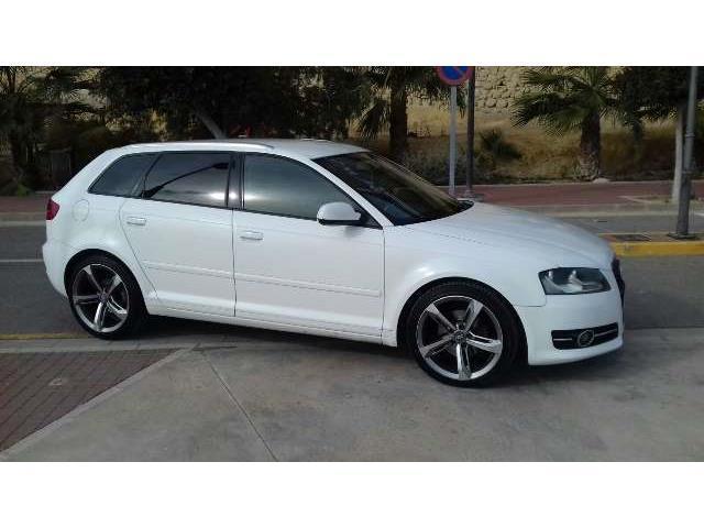 Audi A3 Sportback 2.0TDI Ambition S-Tronic de Badajoz 